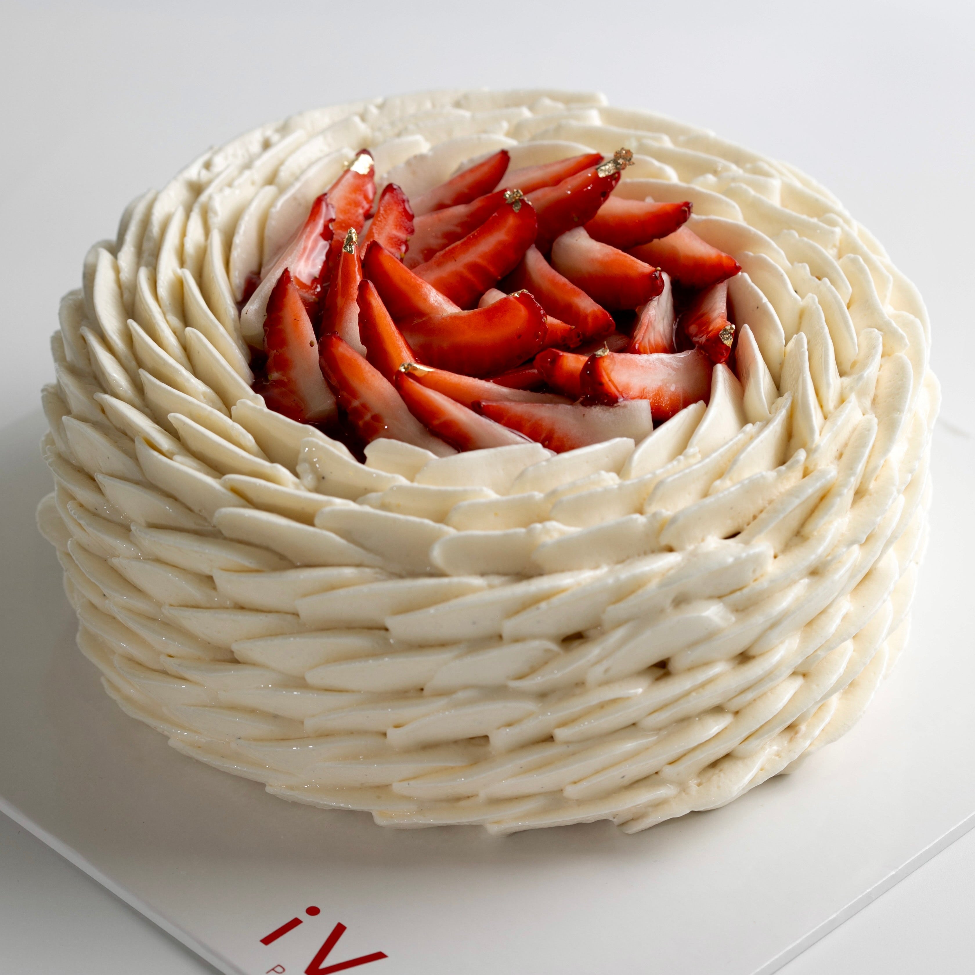 Fraise Vanille (Whole Cake)